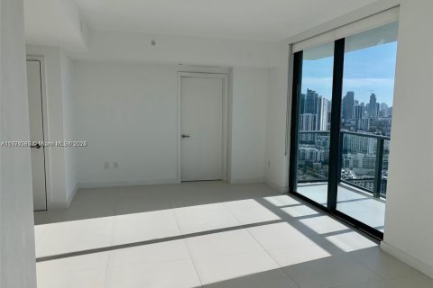 Купить кондоминиум в Майами, Флорида 2 спальни, 87.7м2, № 1957982 - фото 9