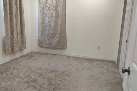 House in Sanford, Florida 4 bedrooms, 239.87 sq.m. № 1911719 - photo 13