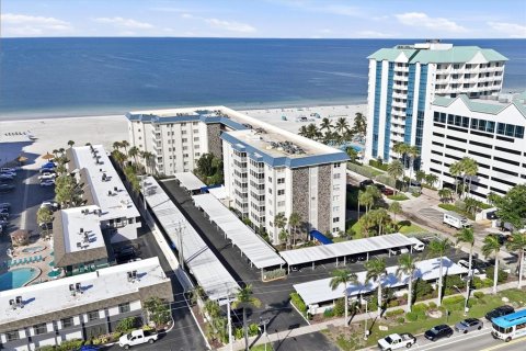 Condo in Sarasota, Florida, 2 bedrooms  № 2366907