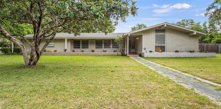 House in Newberry, Florida 3 bedrooms, 212.75 sq.m. № 1576152