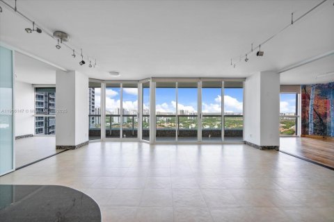 Copropriété à vendre à Aventura, Floride: 2 chambres, 140.28 m2 № 1956856 - photo 16
