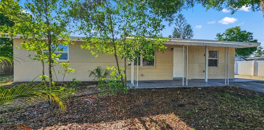 Villa ou maison à Holiday, Floride 3 chambres, 132.66 m2 № 2388717