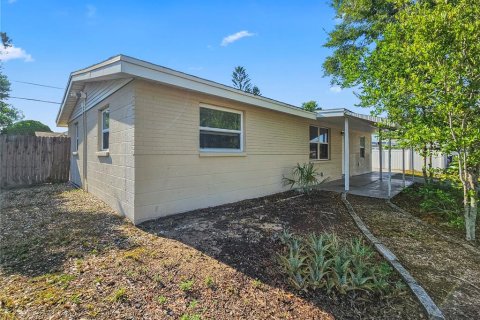 Villa ou maison à louer à Holiday, Floride: 3 chambres, 132.66 m2 № 2388717 - photo 2
