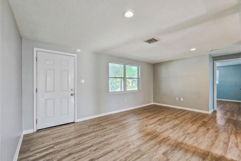 Villa ou maison à louer à Holiday, Floride: 3 chambres, 132.66 m2 № 2388717 - photo 4