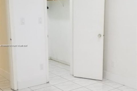 Condominio en alquiler en Palmetto Bay, Florida, 1 dormitorio, 52.03 m2 № 2079052 - foto 6
