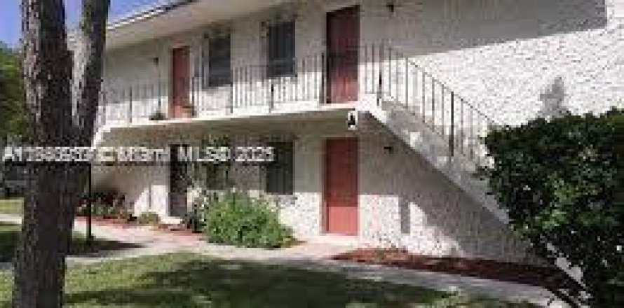 Condominio en Palmetto Bay, Florida, 1 dormitorio  № 2079052