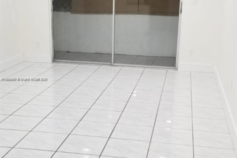 Condominio en alquiler en Palmetto Bay, Florida, 1 dormitorio, 52.03 m2 № 2079052 - foto 11