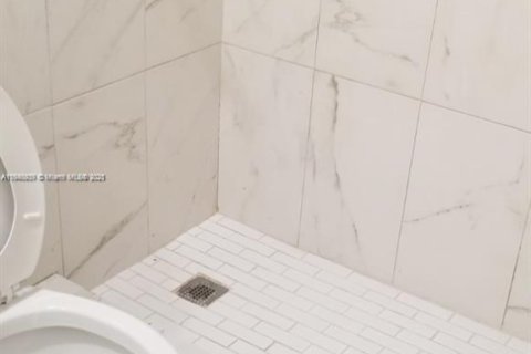 Condominio en alquiler en Palmetto Bay, Florida, 1 dormitorio, 52.03 m2 № 2079052 - foto 7