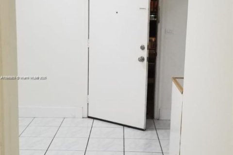 Condominio en alquiler en Palmetto Bay, Florida, 1 dormitorio, 52.03 m2 № 2079052 - foto 5