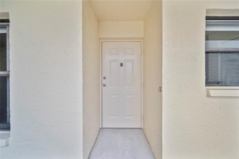 Condominio en venta en Clearwater, Florida, 2 dormitorios, 89.19 m2 № 1843685 - foto 4