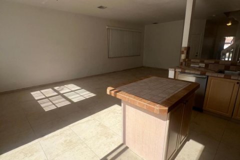 Adosado en alquiler en Sunrise, Florida, 4 dormitorios, 171.68 m2 № 2192167 - foto 20