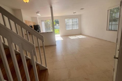 Adosado en alquiler en Sunrise, Florida, 4 dormitorios, 171.68 m2 № 2192167 - foto 29