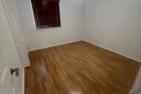 Adosado en alquiler en Sunrise, Florida, 4 dormitorios, 171.68 m2 № 2192167 - foto 9
