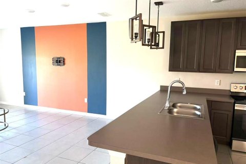Adosado en alquiler en Kissimmee, Florida, 3 dormitorios, 163.69 m2 № 2116519 - foto 6
