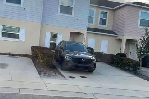 Adosado en alquiler en Kissimmee, Florida, 3 dormitorios, 163.69 m2 № 2116519 - foto 2