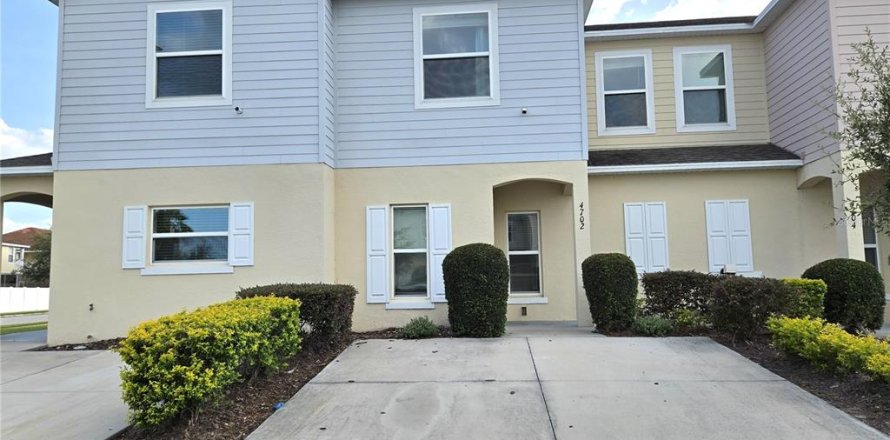 Adosado en Kissimmee, Florida 3 dormitorios, 163.69 m2 № 2116519