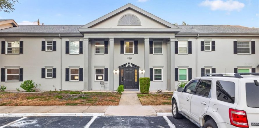 Condo in Saint Petersburg, Florida, 2 bedrooms № 2203607