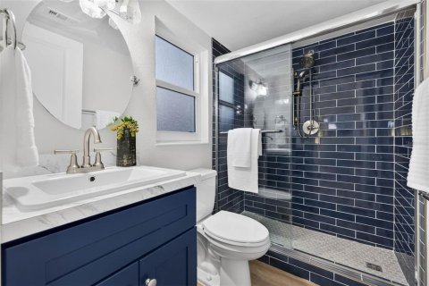 Condo in Saint Petersburg, Florida, 2 bedrooms № 2203607 - photo 13