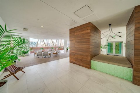 Снять в аренду кондоминиум в Майами, Флорида 1 спальня, 71.35м2, № 2004504 - фото 23