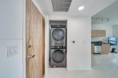 Снять в аренду кондоминиум в Майами, Флорида 1 спальня, 71.35м2, № 2004504 - фото 4