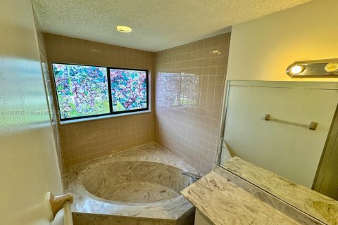 Touwnhouse à vendre à Coral Springs, Floride: 4 chambres, 157 m2 № 1963512 - photo 18