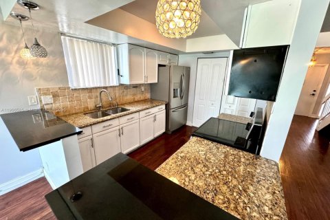 Touwnhouse à vendre à Coral Springs, Floride: 4 chambres, 157 m2 № 1963512 - photo 12