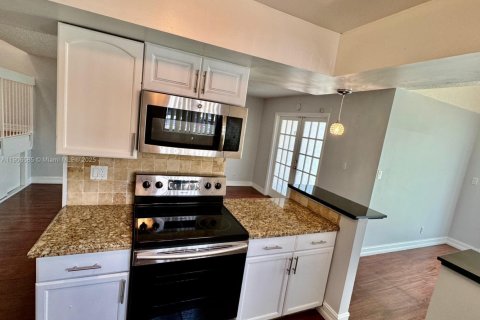 Touwnhouse à vendre à Coral Springs, Floride: 4 chambres, 157 m2 № 1963512 - photo 27