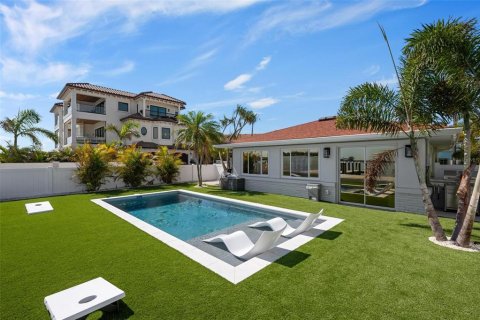 House in Bradenton Beach, Florida 3 bedrooms, 126.81 sq.m. № 2093191 - photo 30
