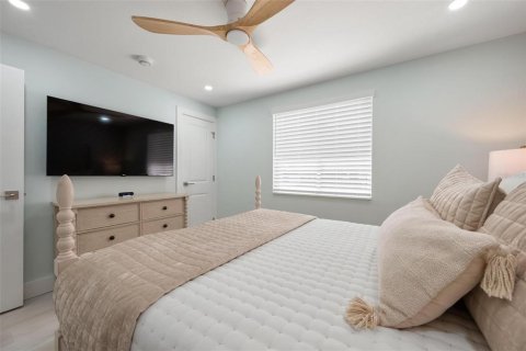 House in Bradenton Beach, Florida 3 bedrooms, 126.81 sq.m. № 2093191 - photo 19