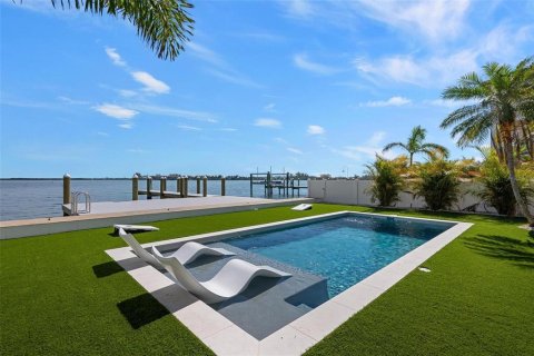 House in Bradenton Beach, Florida 3 bedrooms, 126.81 sq.m. № 2093191 - photo 26