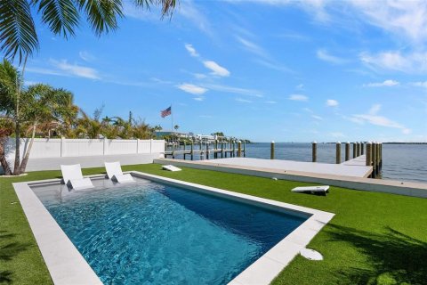 House in Bradenton Beach, Florida 3 bedrooms, 126.81 sq.m. № 2093191 - photo 27