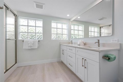 House in Bradenton Beach, Florida 3 bedrooms, 126.81 sq.m. № 2093191 - photo 17