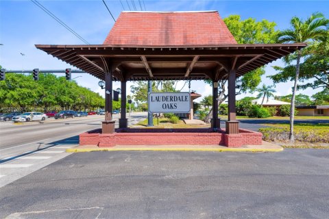 Condo in Lauderdale Lakes, Florida, 2 bedrooms  № 1978570 - photo 4