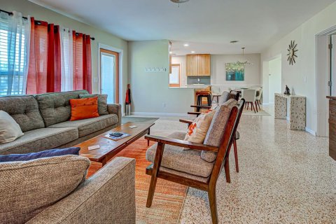 Casa en alquiler en Venice, Florida, 3 dormitorios, 126.35 m2 № 1894504 - foto 3