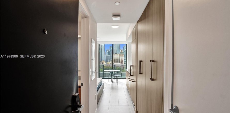 Студия в кондо в Майами, Флорида № 2051395