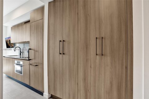 Снять в аренду кондоминиум в Майами, Флорида № 2051395 - фото 6