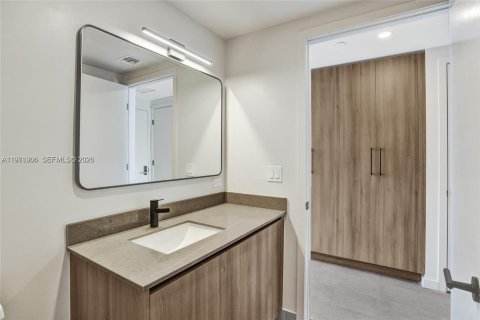 Снять в аренду кондоминиум в Майами, Флорида № 2051395 - фото 5