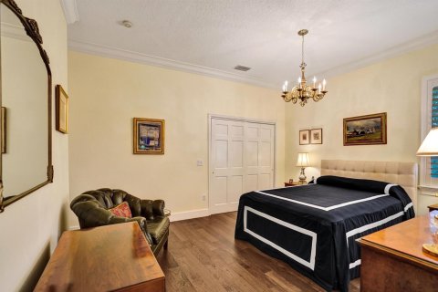House in West Palm Beach, Florida 4 bedrooms, 264.31 sq.m. № 2242092 - photo 24
