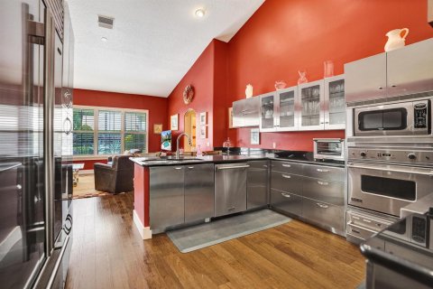 House in West Palm Beach, Florida 4 bedrooms, 264.31 sq.m. № 2242092 - photo 8