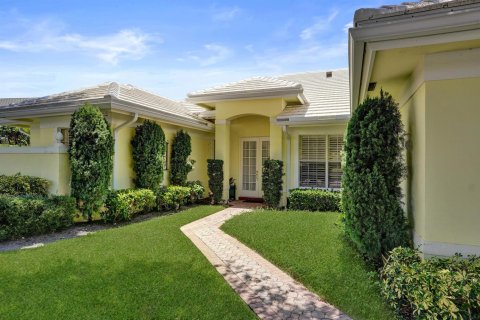 House in West Palm Beach, Florida 4 bedrooms, 264.31 sq.m. № 2242092 - photo 5