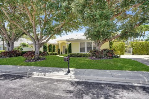House in West Palm Beach, Florida 4 bedrooms, 264.31 sq.m. № 2242092 - photo 6