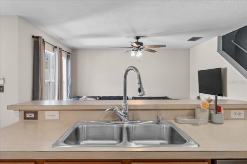 Townhouse in Orlando, Florida 4 bedrooms, 162.02 sq.m. № 1840494 - photo 14