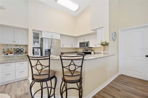 Condo in Sarasota, Florida, 2 bedrooms  № 1041183 - photo 17
