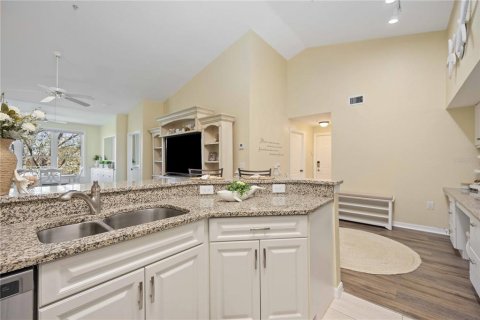 Condo in Sarasota, Florida, 2 bedrooms  № 1041183 - photo 15