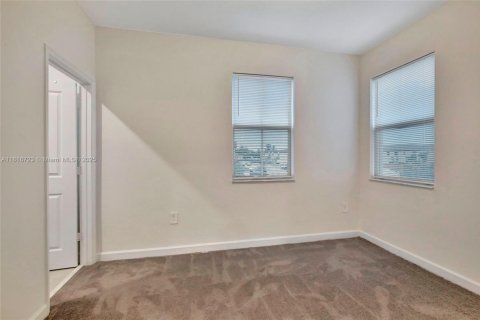 House in Miami, Florida 3 bedrooms, 123.37 sq.m. № 1770651 - photo 28