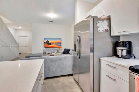 House in Miami, Florida 3 bedrooms, 123.37 sq.m. № 1770651 - photo 15