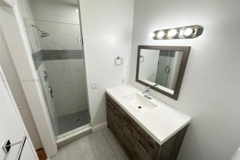 Condominio en alquiler en Miami, Florida, 2 dormitorios, 112.6 m2 № 1944037 - foto 15