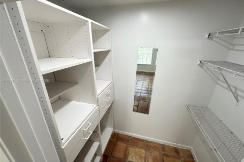 Condominio en alquiler en Miami, Florida, 2 dormitorios, 112.6 m2 № 1944037 - foto 11