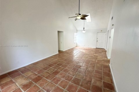 Condominio en alquiler en Miami, Florida, 2 dormitorios, 112.6 m2 № 1944037 - foto 7