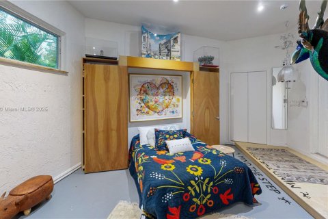 Casa en venta en Miami, Florida, 4 dormitorios, 291.16 m2 № 1943413 - foto 10